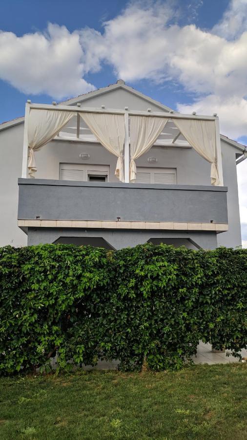 Apartment Marina Vir Ngoại thất bức ảnh