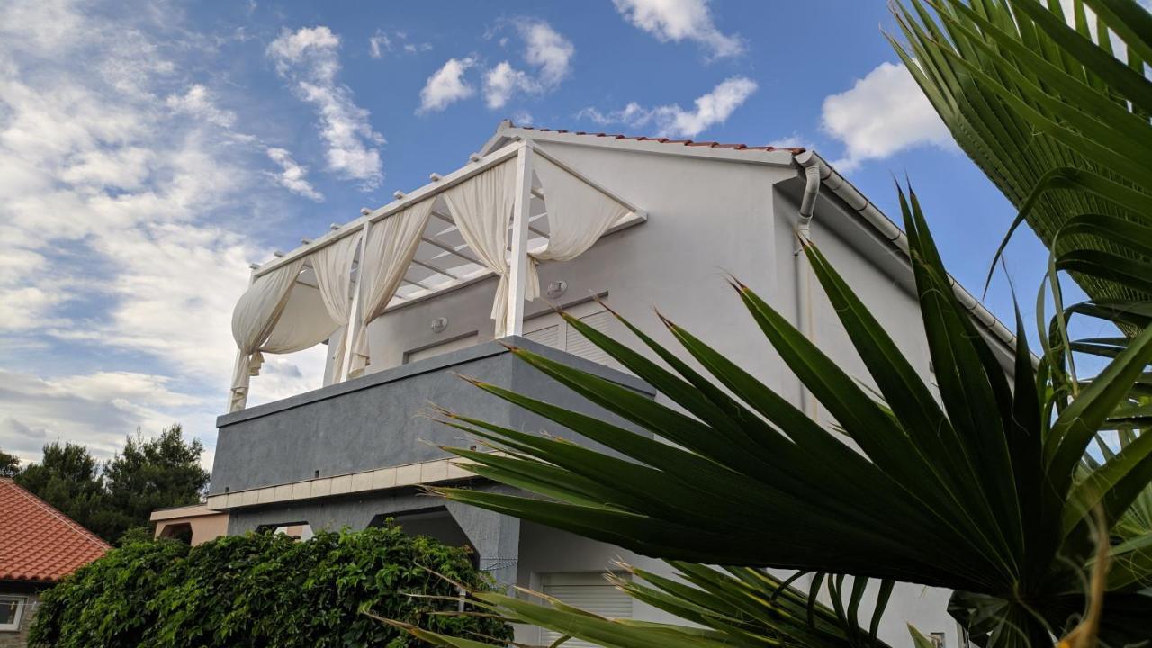 Apartment Marina Vir Ngoại thất bức ảnh