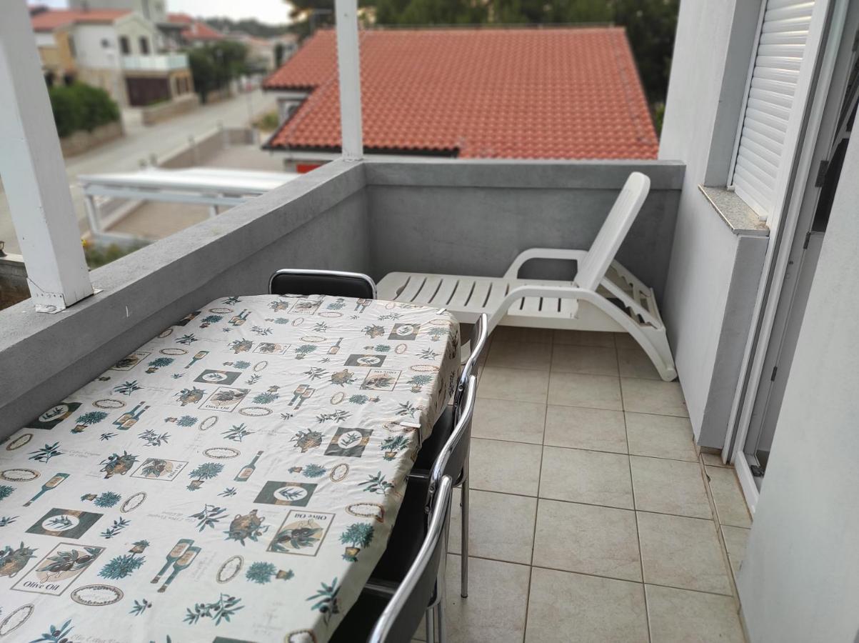 Apartment Marina Vir Ngoại thất bức ảnh
